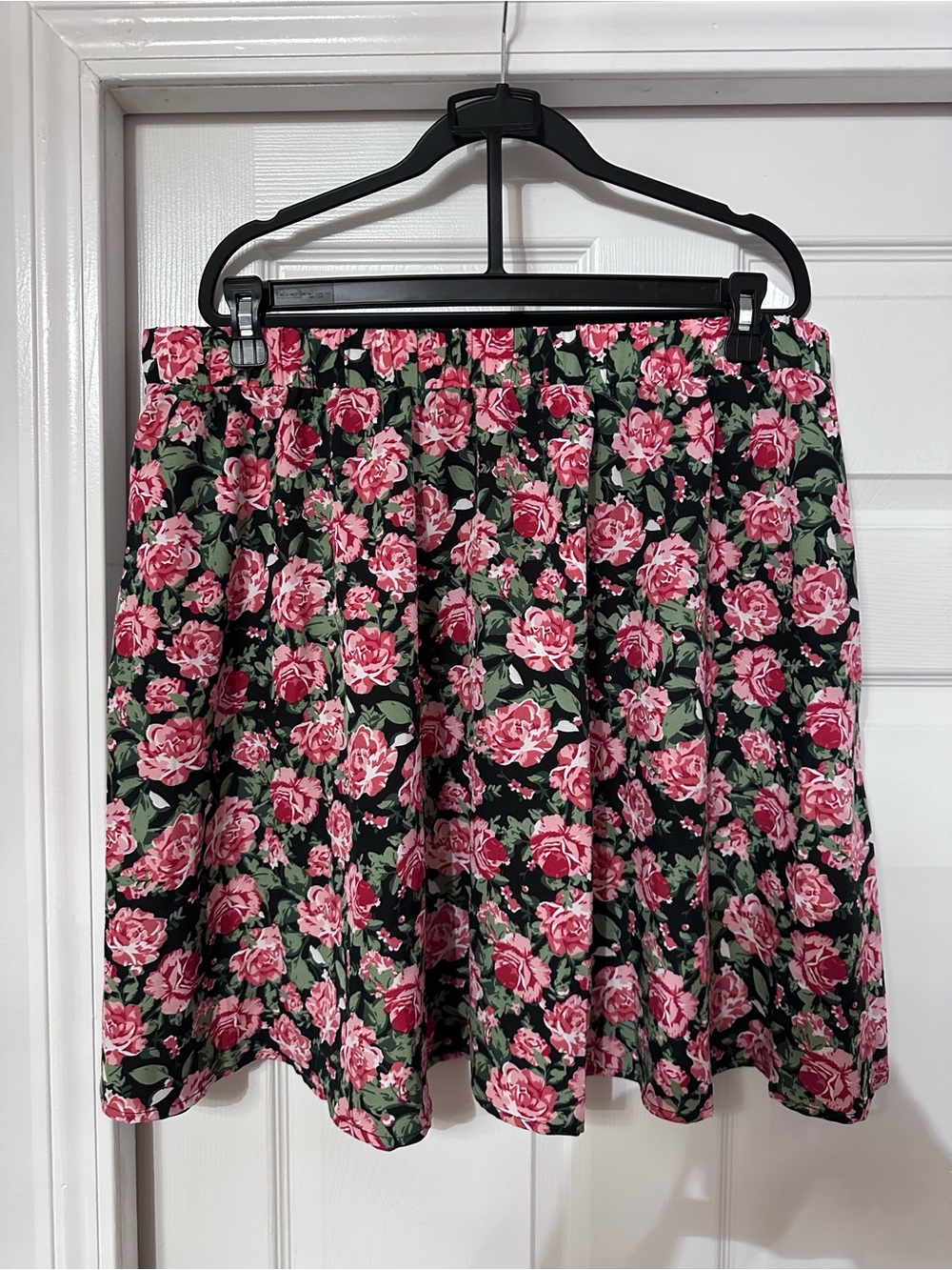 SHEIN Black Skater Mini Skirt with Pink Rose Print